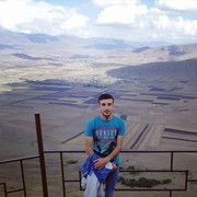  ,  Narek, 28