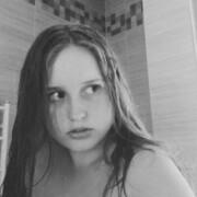  ,   Alexandra, 25 ,   ,   