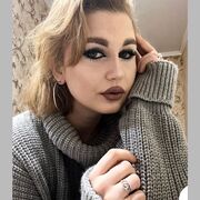  ,  Eva, 22