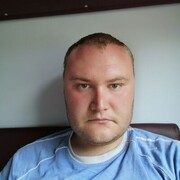  ,  Maxim, 32