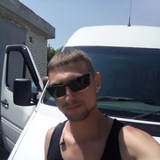  ,   Vlad, 32 ,   