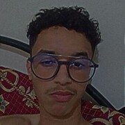  ,  Ali, 21