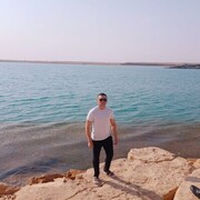  ,  Bekzod, 31