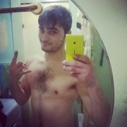  ,   Dezzyl, 32 ,   