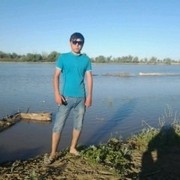  ,  Arman, 33