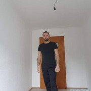  ,   Ruslan, 40 ,   ,   , c 