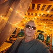  ,  Rey, 52