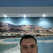  ,   Garik, 39 ,   