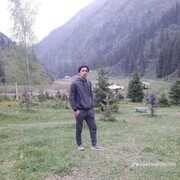  ,  Bahodir, 31