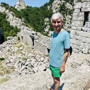  ,   Halil, 33 ,   ,   