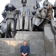  ,   Artem, 42 ,   