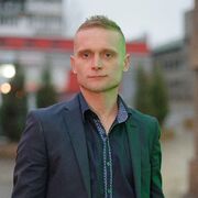  ,   Viktor, 38 ,   