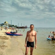  ,  Valek, 44