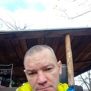  ,   Eduard, 42 ,   