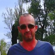  ,   Genadi, 49 ,  