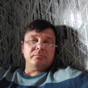  ,  Viktor, 45