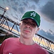  ,  Danya, 23