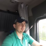  ,  Andrei, 32
