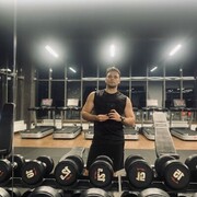  ,  Alex, 32