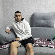  ,  Artem, 22