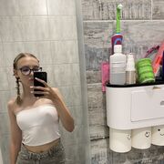  , 