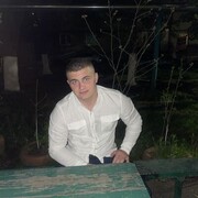  ,  CheE, 27