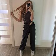  ,   Karina, 21 ,   ,   