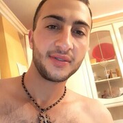  ,   Artur, 32 ,   ,   