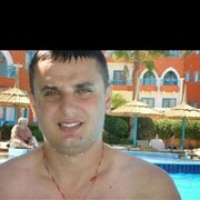  ,   Artur, 44 ,   ,   