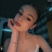  , 