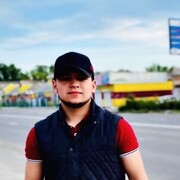   ,  Ali, 25