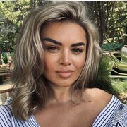 ,   Yana, 35 ,   c 