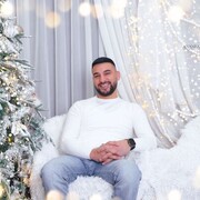  ,   Taron, 33 ,   ,   