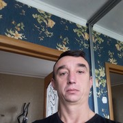  ,   Yuriy, 44 ,  