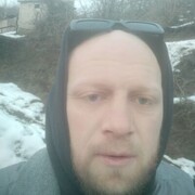 ,   Goga, 37 ,   ,   