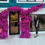  ,   Anna, 44 ,  