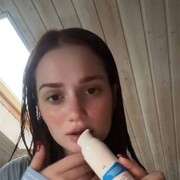  , 