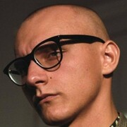  ,  Vlad, 40