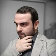  ,  Hayk, 24