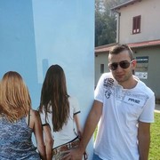  ,  Dima, 32