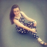  ,  Alina, 28