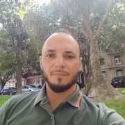  Grupa,  Alex, 37
