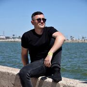  ,  Nicolae, 30