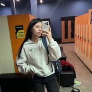  , 