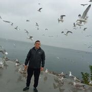 ,  Bek, 38