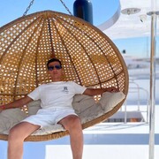  ,   Bek, 35 ,   ,   , c , 