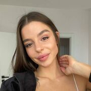  ,  Alisa, 26