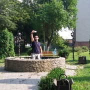  ,  Dima, 32