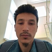  ,  Amirbek, 31