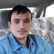  ,  Yevhen, 32